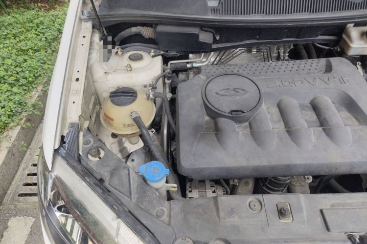 Used Chery Tiggo 5 2014 2.0L CVT Family Deluxe Edition Engine Bay Right