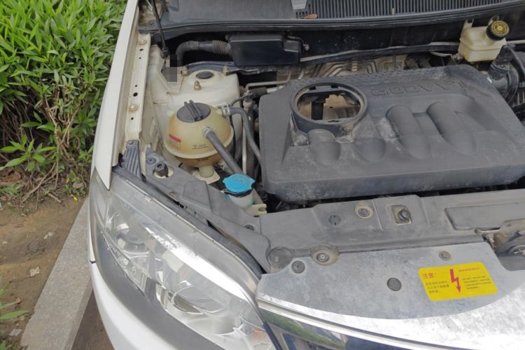 Used Chery Tiggo 5 2014 2.0L CVT Family Deluxe Edition Engine Bay Right