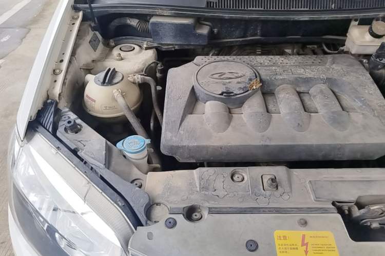 Used Chery Tiggo 5 2014 2.0L CVT Family Deluxe Edition Engine Bay Right