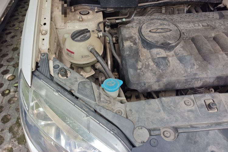 Used Chery Tiggo 5 2014 2.0L Manual - Family Deluxe Edition Engine Bay Right