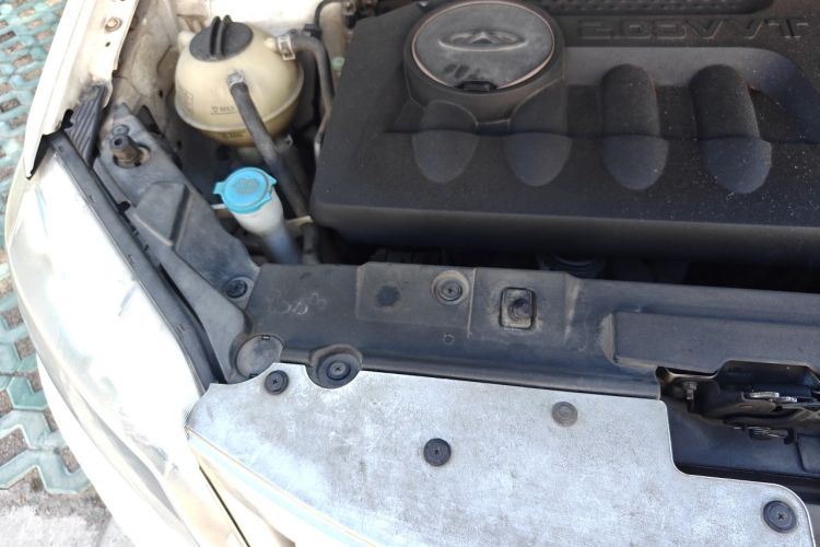 Used Chery Tiggo 5 2014 2.0L CVT Family Deluxe Edition Engine Bay Right