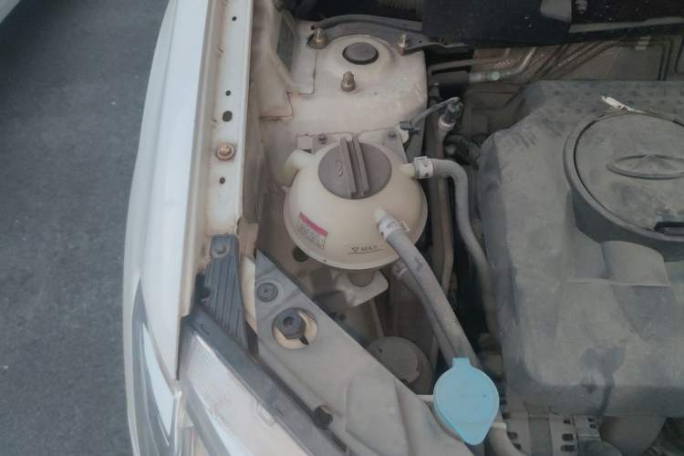 Used Chery Tiggo 5 2014 2.0L Manual Jia Yue Edition Engine Bay Right