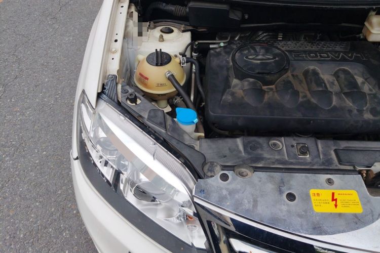 Used Chery Tiggo 5 2014 2.0L CVT Family Deluxe Edition Engine Bay Right