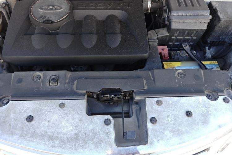 Used Chery Tiggo 5 2014 2.0L CVT Family Deluxe Edition Engine Bay