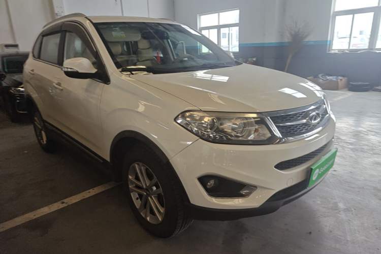 Used Chery Tiggo 5 2014 2.0L CVT Joyful Edition Front Right 45 Deg