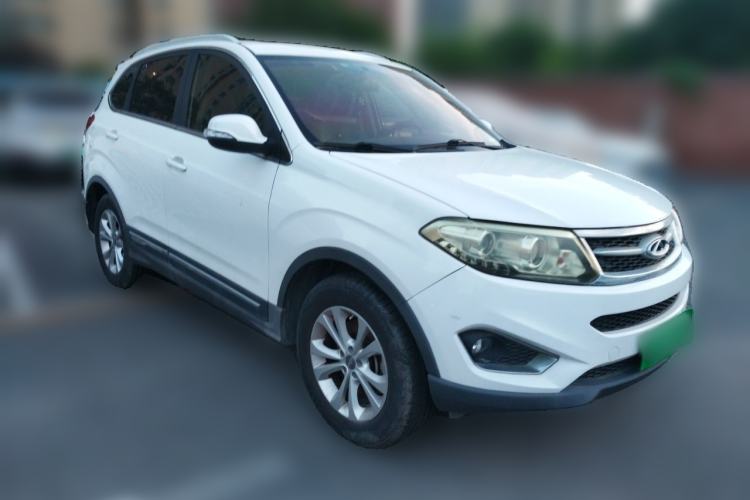 Used Chery Tiggo 5 2014 2.0L Manual - Family Deluxe Edition Front Right 45 Deg