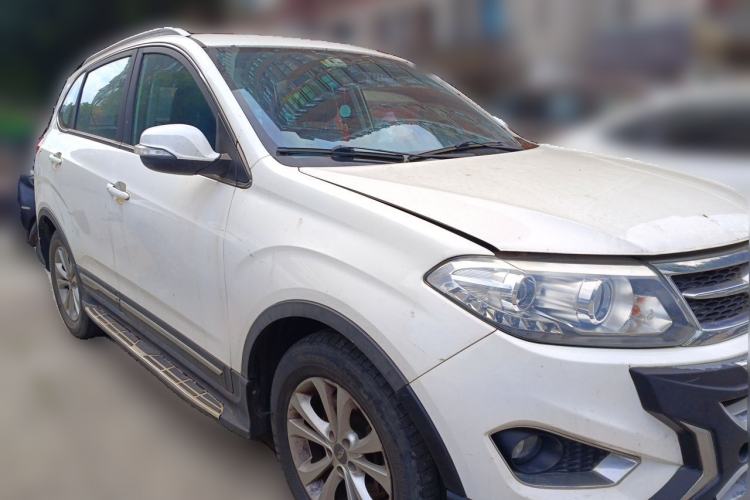 Used Chery Tiggo 5 2014 2.0L CVT Joyful Edition Front Right 45 Deg