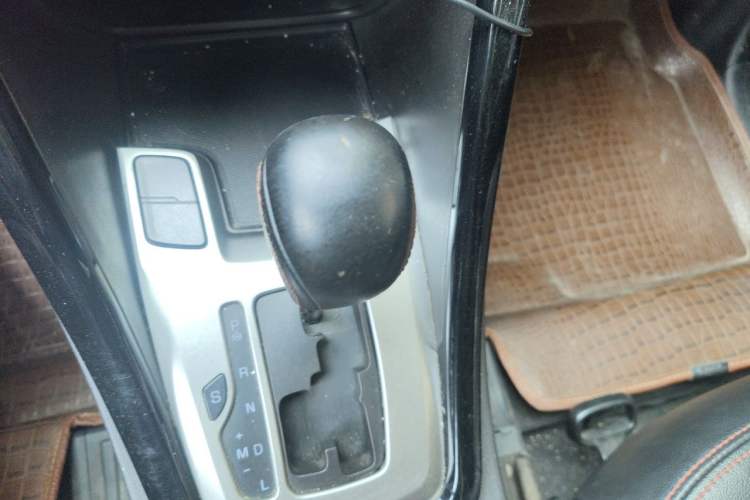 Used Chery Tiggo 5 2014 2.0L CVT Family Deluxe Edition Gear Lever