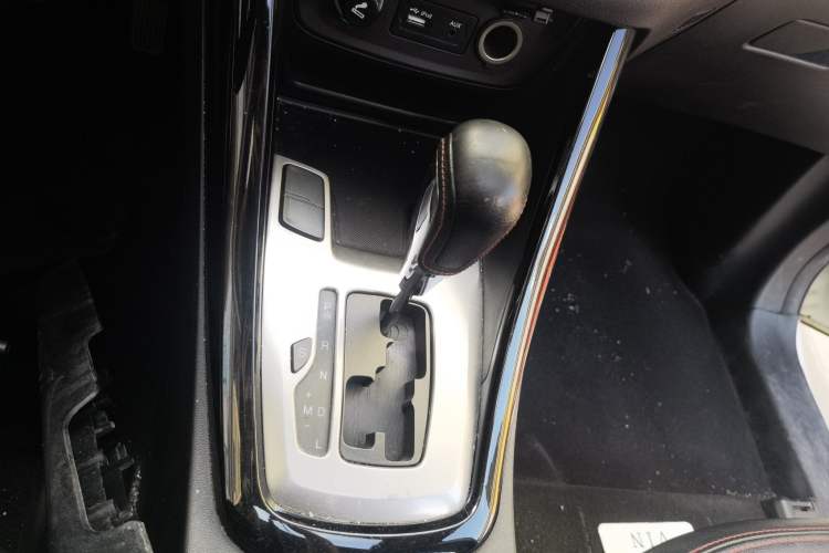 Used Chery Tiggo 5 2014 2.0L CVT Zhiyun Edition Gear Lever