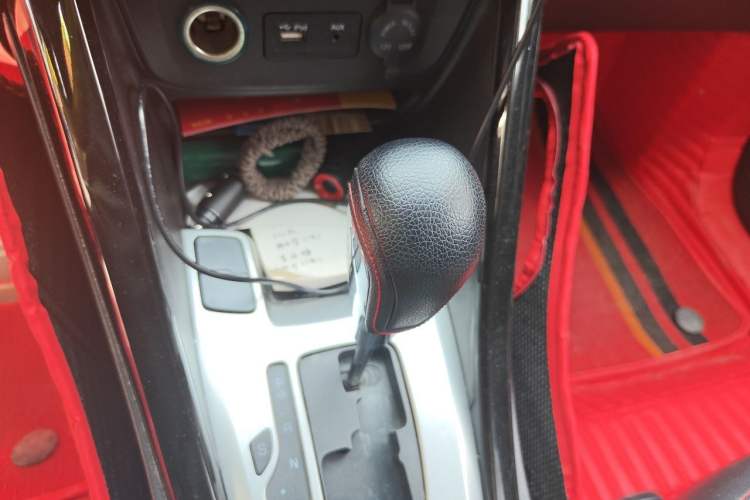 Used Chery Tiggo 5 2014 2.0L CVT Family Deluxe Edition Gear Lever