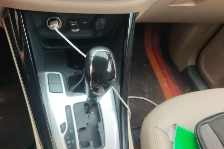 Used Chery Tiggo 5 2014 2.0L CVT Family Deluxe Edition Gear Lever