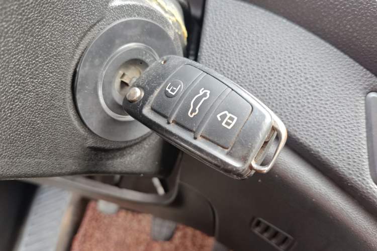 Used Chery Tiggo 5 2014 2.0L Manual Jia Yue Edition Interior 1