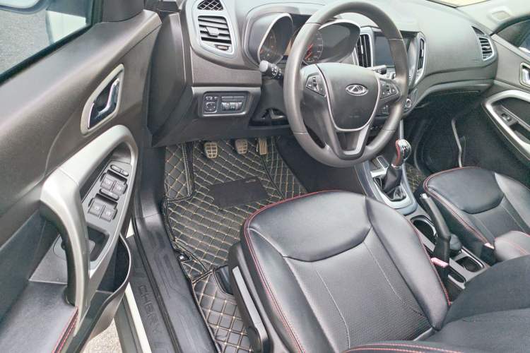 Used Chery Tiggo 5 2014 2.0L Manual Jia Yue Edition Interior 2