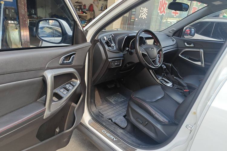 Used Chery Tiggo 5 2014 2.0L CVT Family Deluxe Edition Interior 3