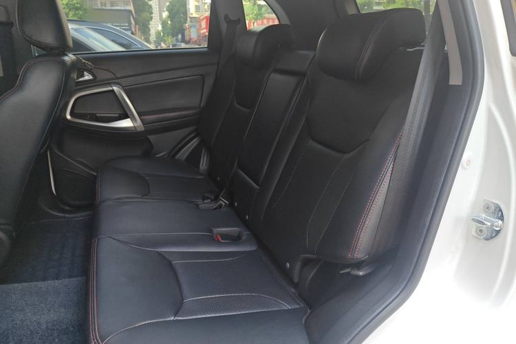 Used Chery Tiggo 5 2014 2.0L CVT Family Deluxe Edition Interior 4
