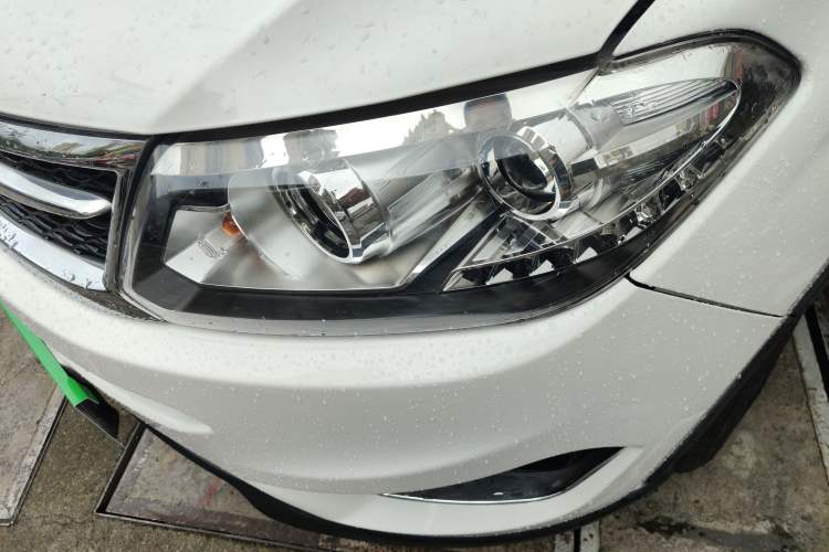 Used Chery Tiggo 5 2014 2.0L CVT Family Deluxe Edition Left Front Headlight