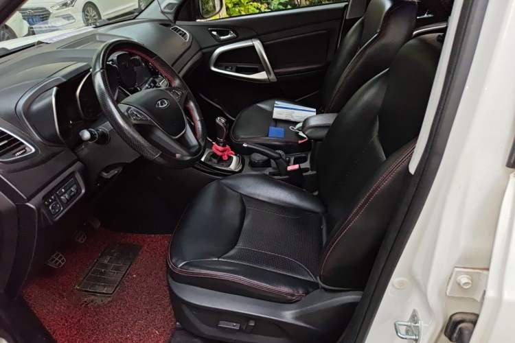Used Chery Tiggo 5 2014 2.0L Manual - Family Deluxe Edition Left Front Seat