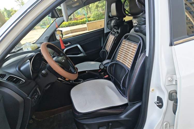 Used Chery Tiggo 5 2014 2.0L Manual - Family Deluxe Edition Left Front Seat