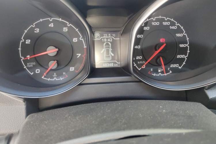 Used Chery Tiggo 5 2014 2.0L CVT Family Deluxe Edition Odometer Close Up