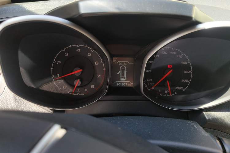 Used Chery Tiggo 5 2014 2.0L CVT Joyful Edition Odometer Close Up
