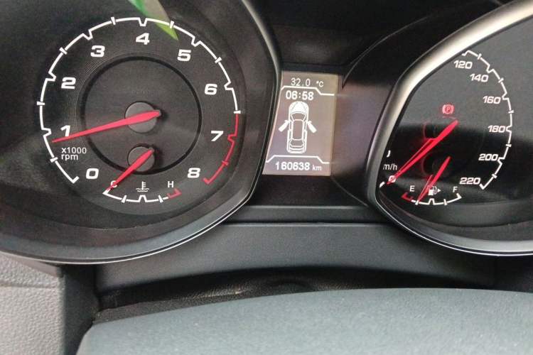 Used Chery Tiggo 5 2014 2.0L CVT Family Deluxe Edition Odometer Close Up