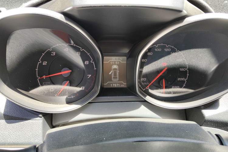 Used Chery Tiggo 5 2014 2.0L Manual - Family Deluxe Edition Odometer Close Up