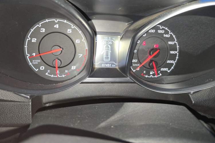 Used Chery Tiggo 5 2014 2.0L CVT Family Deluxe Edition Odometer Close Up