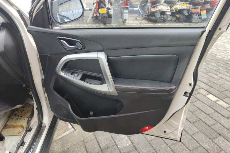 Used Chery Tiggo 5 2014 2.0L CVT Family Deluxe Edition Right Front Door Interior