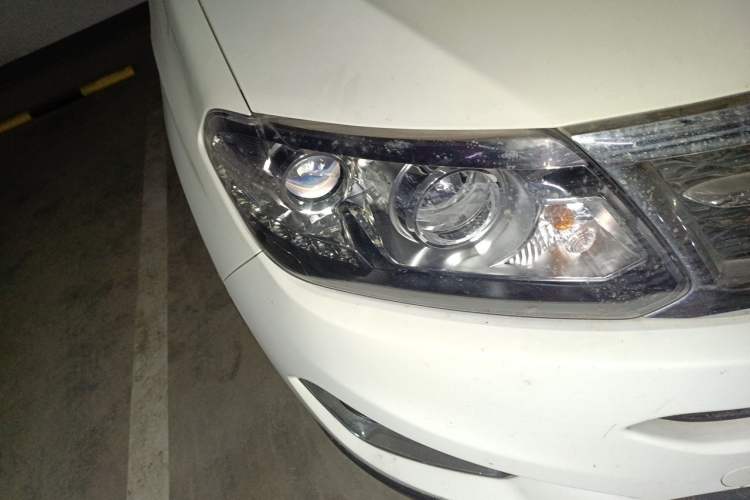 Used Chery Tiggo 5 2014 2.0L Manual - Family Deluxe Edition Right Front Headlight