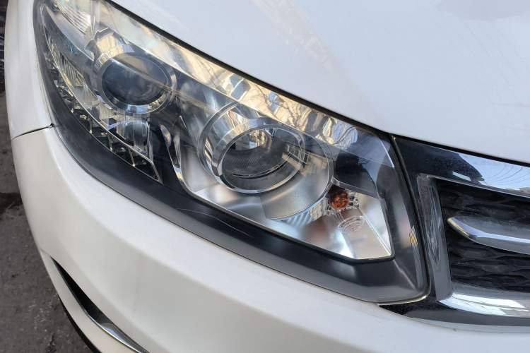 Used Chery Tiggo 5 2014 2.0L CVT Family Deluxe Edition Right Front Headlight