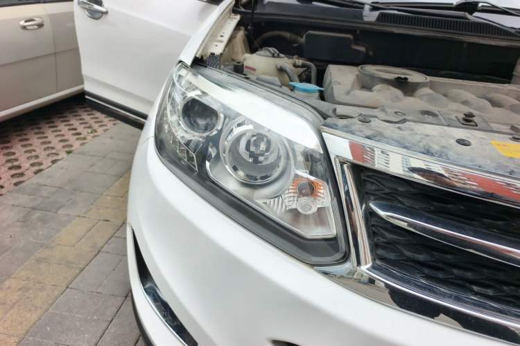 Used Chery Tiggo 5 2014 2.0L Manual - Family Deluxe Edition Right Front Headlight