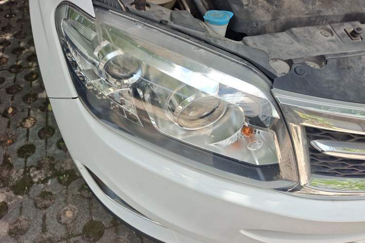Used Chery Tiggo 5 2014 2.0L Manual - Family Deluxe Edition Right Front Headlight