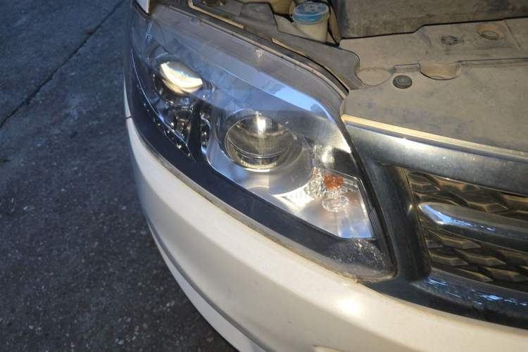 Used Chery Tiggo 5 2014 2.0L CVT Family Deluxe Edition Right Front Headlight