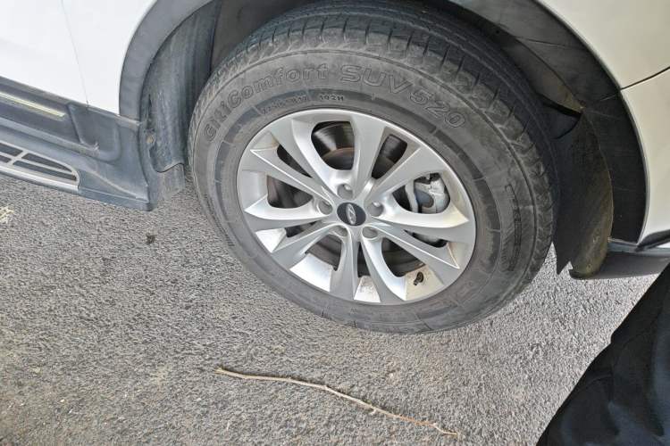 Used Chery Tiggo 5 2014 2.0L Manual - Family Deluxe Edition Right Front Wheel Hub