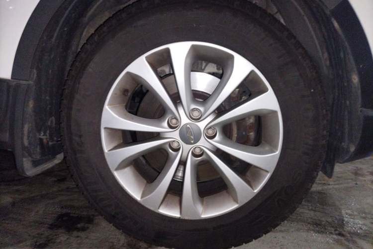 Used Chery Tiggo 5 2014 2.0L CVT Family Deluxe Edition Right Front Wheel Hub