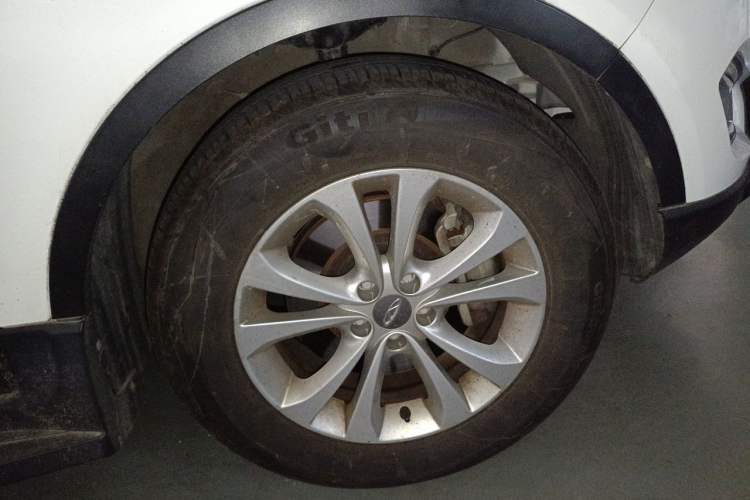 Used Chery Tiggo 5 2014 2.0L CVT Zhiyun Edition Right Front Wheel Hub