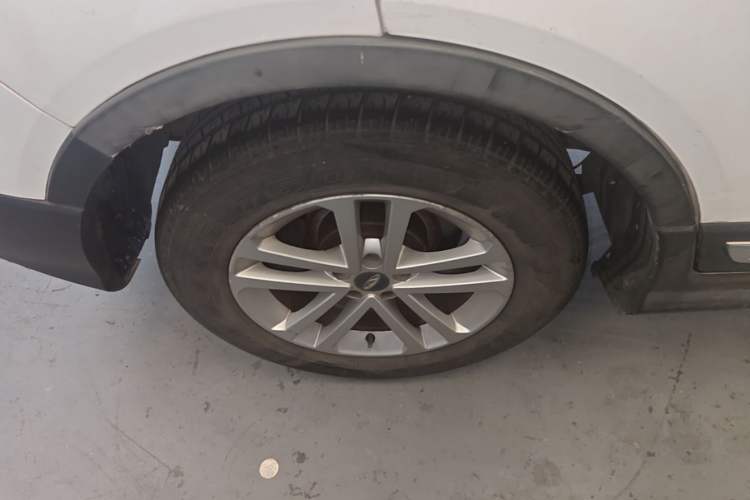 Used Chery Tiggo 5 2014 2.0L CVT Joyful Edition Right Rear Wheel Hub