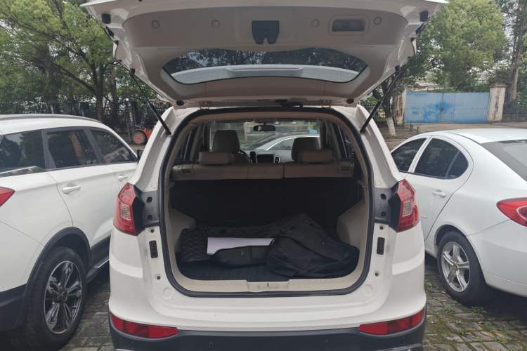 Used Chery Tiggo 5 2014 2.0L CVT Joyful Edition Trunk