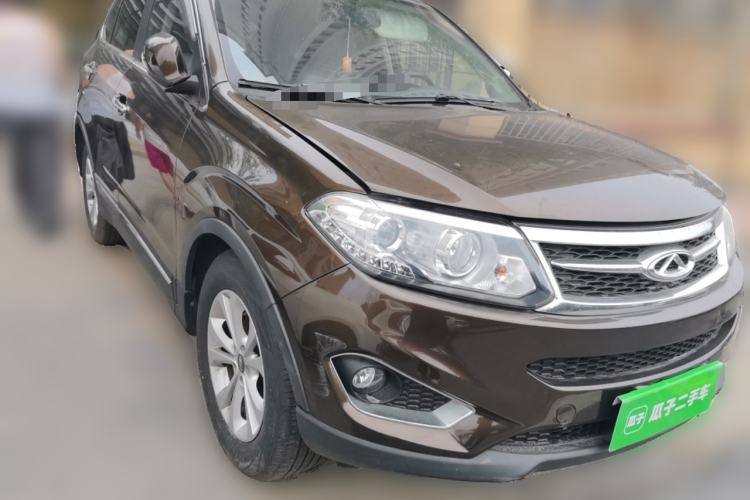 Used Chery Tiggo 5 2014 2.0L CVT Family Deluxe Edition Front Right 45 Deg