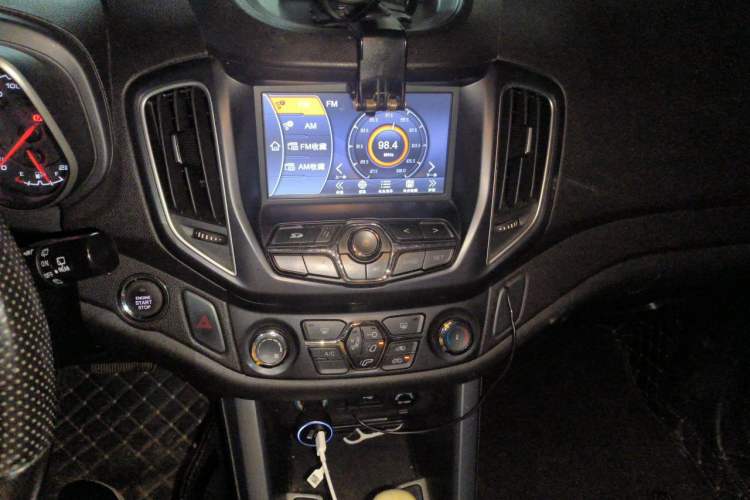 Used Chery Tiggo 5 2015 2.0L CVT Jiayue Edition Audio And AC Panel