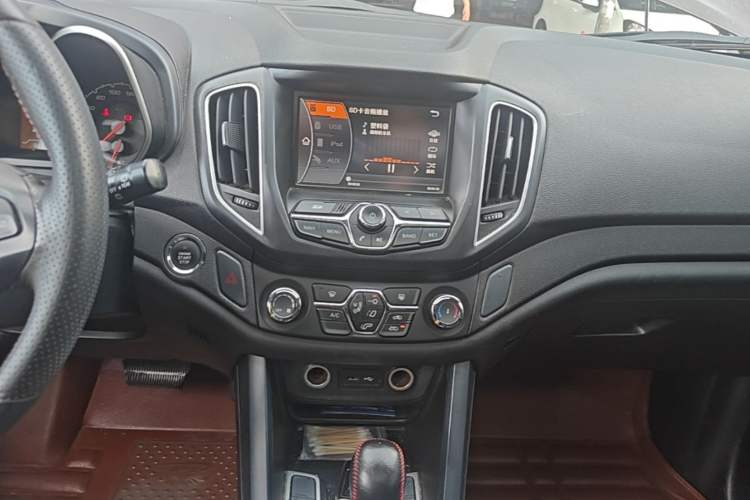Used Chery Tiggo 5 2015 2.0L CVT Jiayue Edition Audio And AC Panel