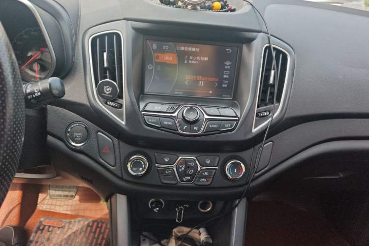 Used Chery Tiggo 5 2015 2.0L CVT Jiayue Edition Audio And AC Panel