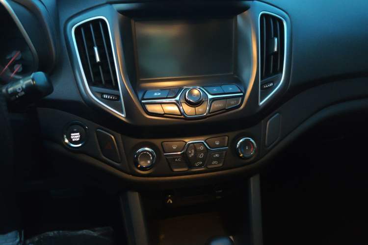 Used Chery Tiggo 5 2015 2.0L CVT Jiayue Edition Audio And AC Panel