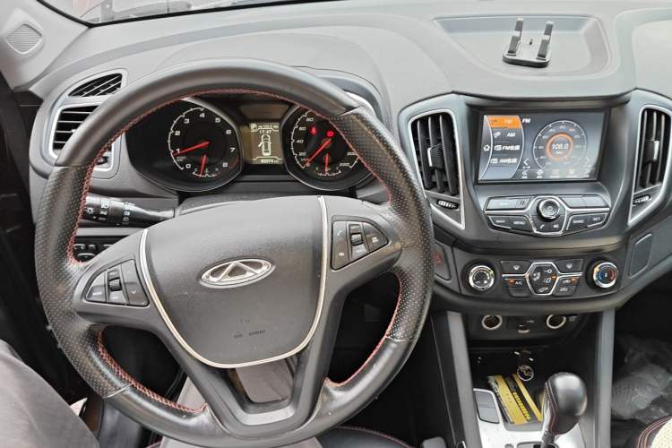 Used Chery Tiggo 5 2015 2.0L CVT Jiayue Edition Center Console