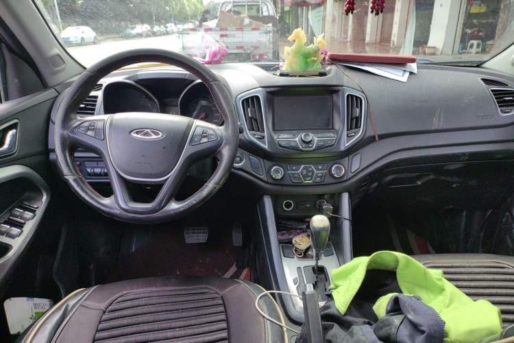 Used Chery Tiggo 5 2015 2.0L CVT Jiayue Edition Center Console