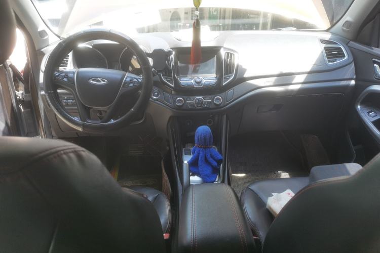 Used Chery Tiggo 5 2015 2.0L CVT Family Deluxe Edition Center Console
