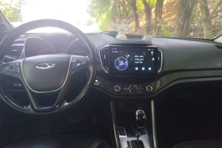Used Chery Tiggo 5 2015 2.0L CVT Jiayue Edition Center Console