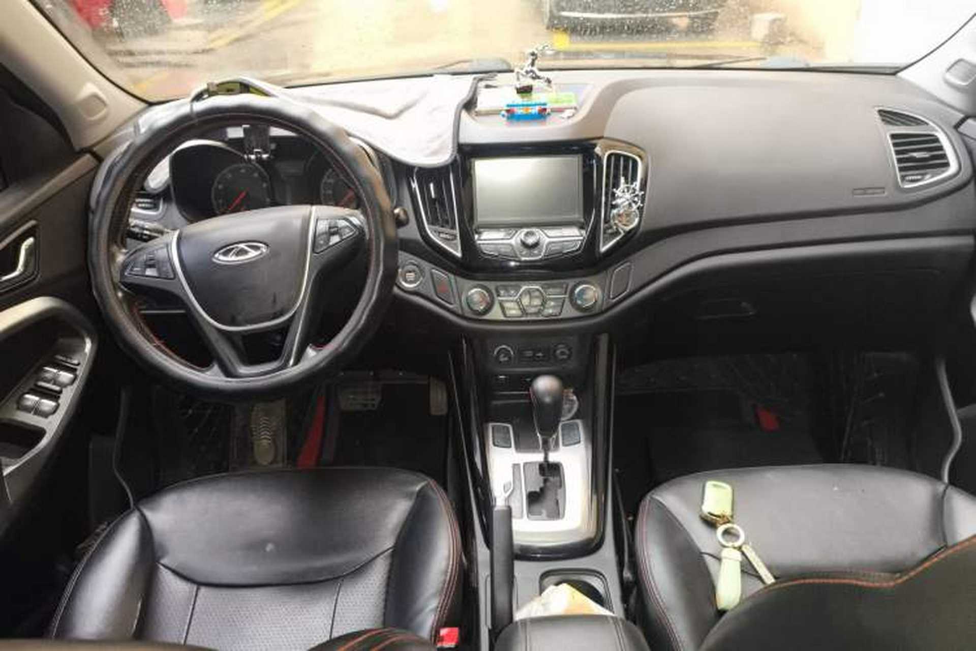 Used Chery Tiggo 5 2015 2.0L CVT Family Deluxe Edition Center Console
