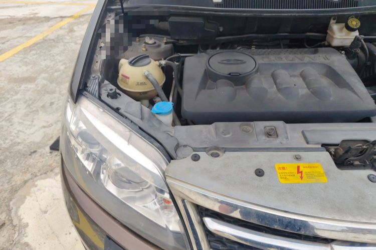 Used Chery Tiggo 5 2015 2.0L CVT Family Deluxe Edition Engine Bay Right