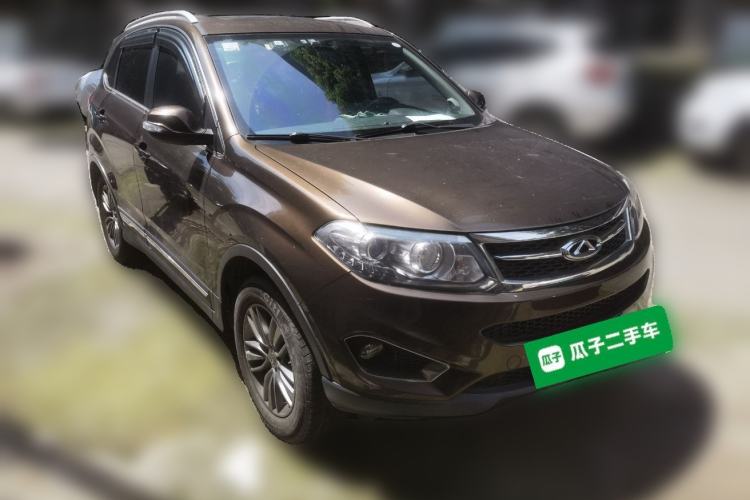 Used Chery Tiggo 5 2015 2.0L CVT Family Deluxe Edition Front Right 45 Deg